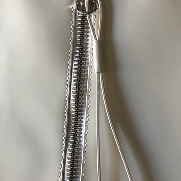 Kara patent leather tote - Picture 5 of 13